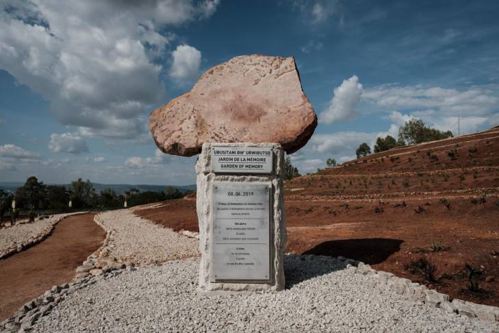 Un monument de pierre, dans le Jardin de la mémoire inauguré à Nyanza le 8 avril 2019. Un monument de pierre, dans le Jardin de la mémoire inauguré à Nyanza le 8 avril 2019.